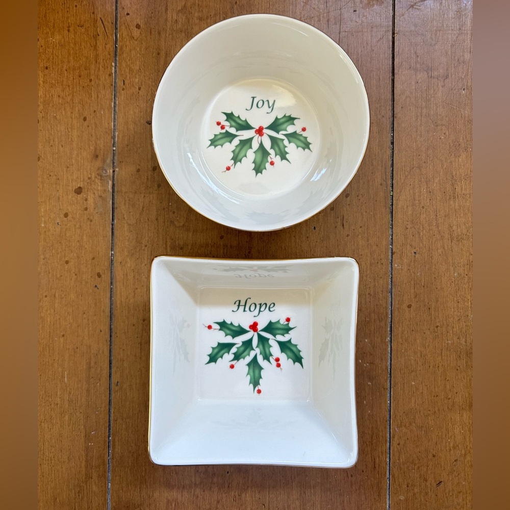 Set of 2 Lenox Christmas Dishes
